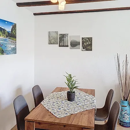 Franzi 4 By Interhome شقة